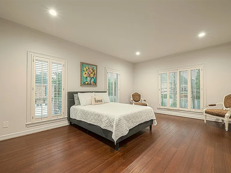 983 S Post Oak Ln — Photo 39