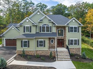 996 Magnolia Dr, Basking Ridge, NJ 07920