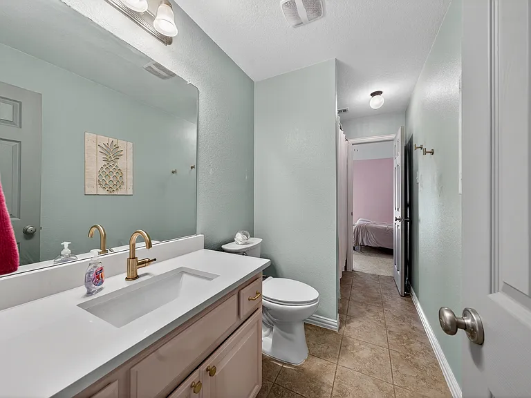 301 Foxcroft Ln — Photo 28