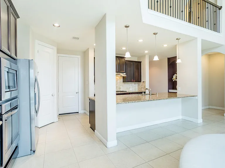 4622 Regal Shadow Ln — Photo 8