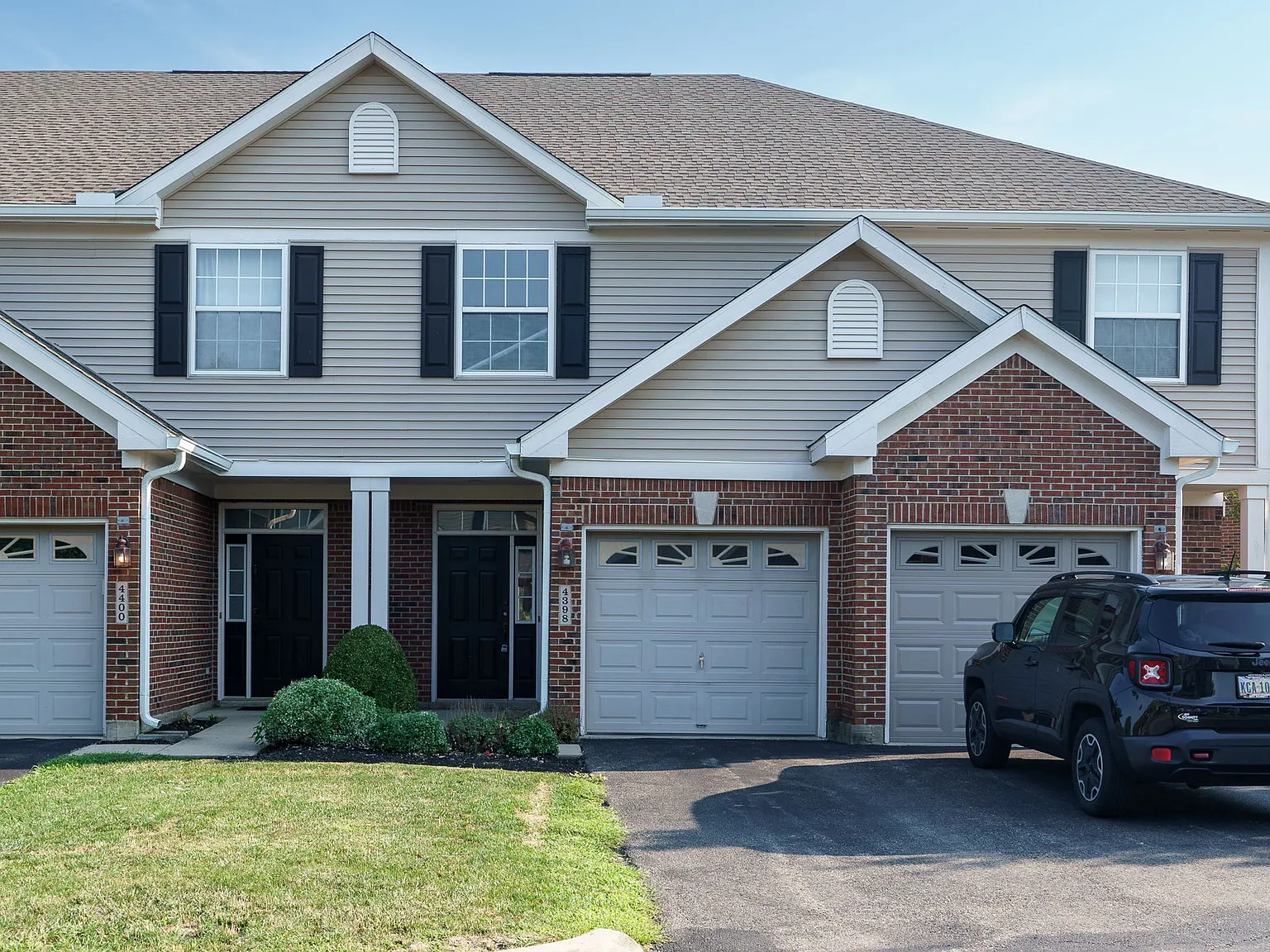 2 bed, 2.5 bath, 1116 sqft, $1,600 — Photo 1