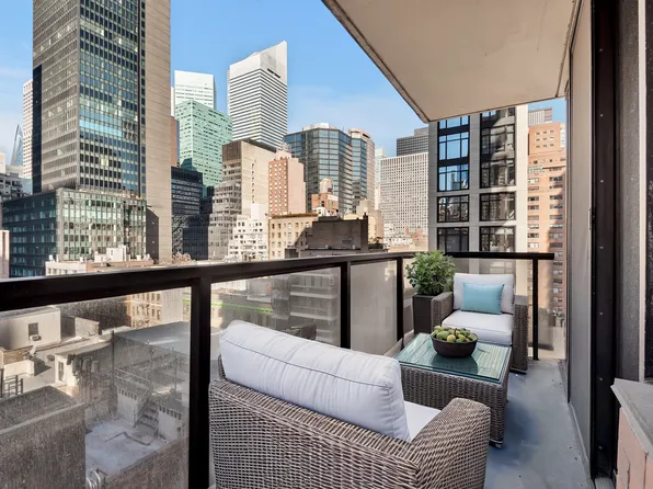 255 East 49th Street 12A image 3 of 10