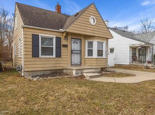 19974 McCormick St, Grosse Pointe, MI 48224