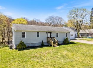 334 Maple Ave, Uncasville, CT 06382