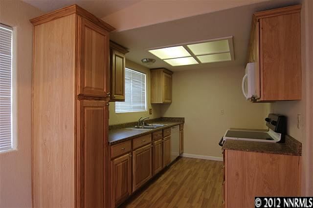 1st image of 740 Hornet Dr