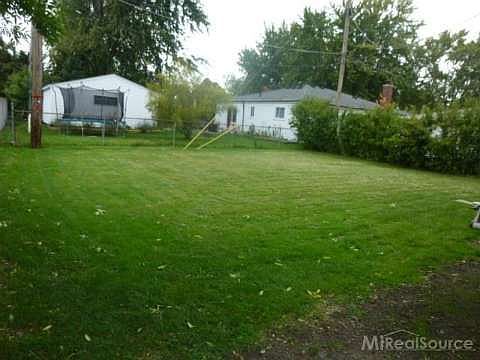 4th image of 31725 Tanglewood St