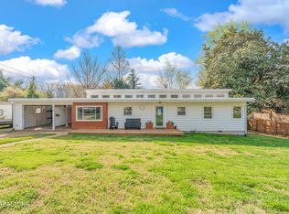 369 East Dr, Oak Ridge, TN 37830