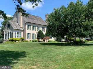 6 Westcroft Ct, Hunt Valley, MD 21030