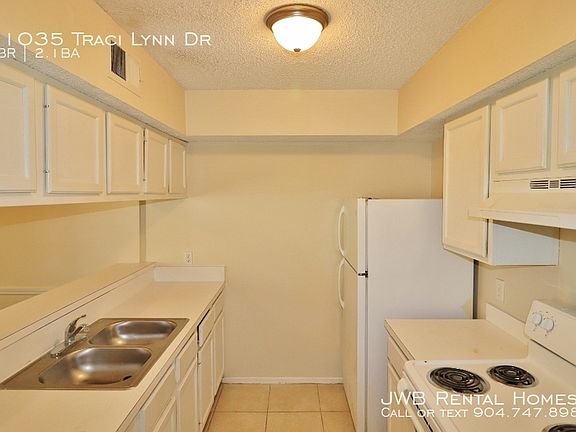 4th image of 11035 Traci Lynn Dr