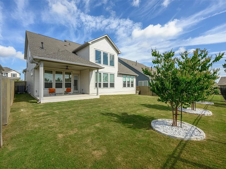 360 Crescent Moon Ct — Photo 32