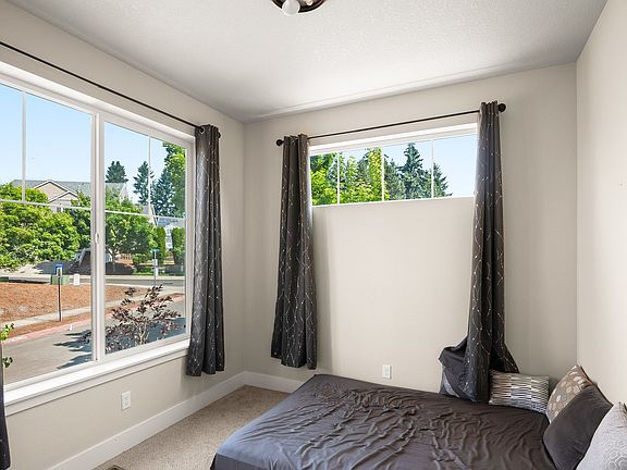 4th image of 150 NE 66th Ave