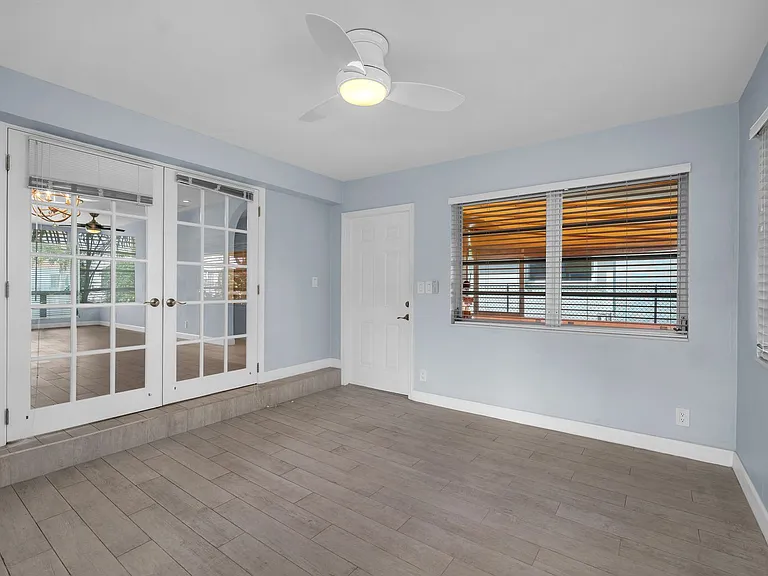 1351 Van Buren St — Photo 25