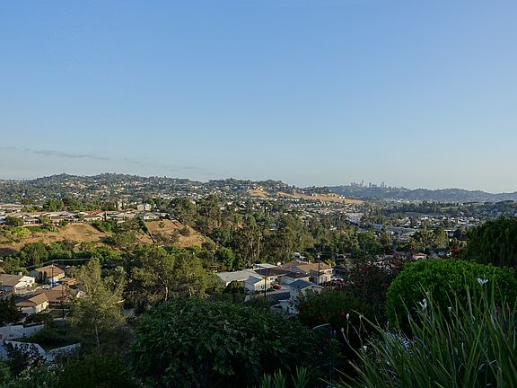 3rd image of 4514 Wawona St