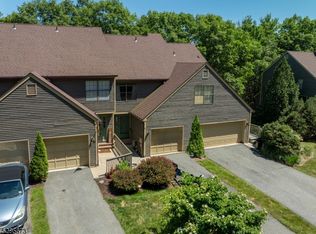 48 Beacon Hill Rd, West Milford, NJ 07480