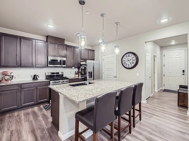 6153 N Ceylon St #2202 — Photo 1