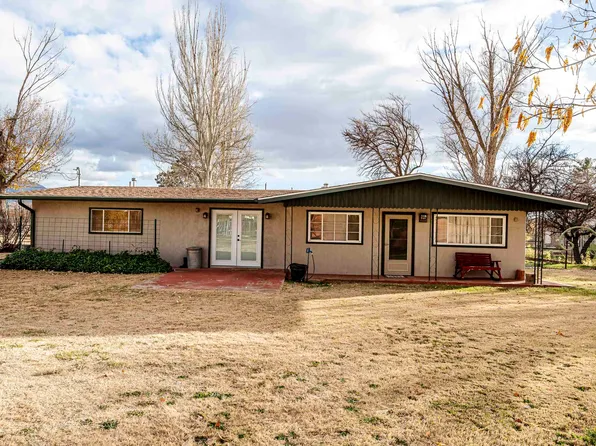 30 Alamo St, La Luz, NM 88337