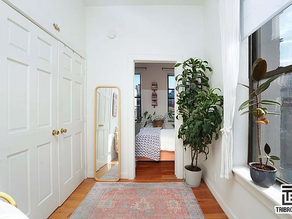 4th image of 301 W 20th St APT 2A