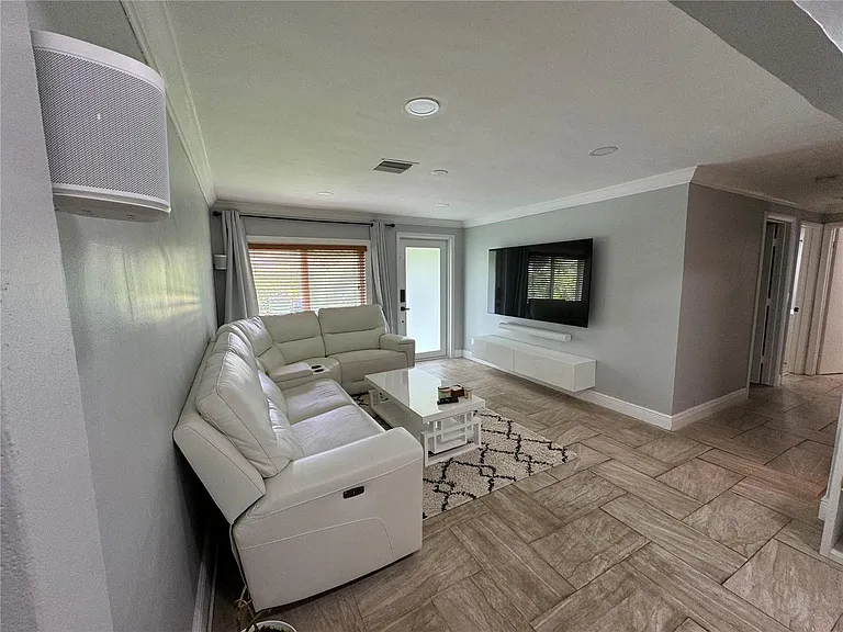 4242 SW 49th Ct — Photo 11