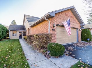 207 Eric Ct, Bloomingdale, IL 60108