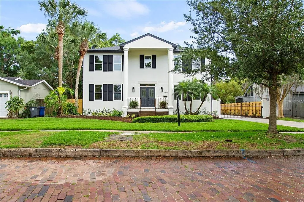4 bed, 2.5 bath, 2394 sqft, $7,500 — Photo 2