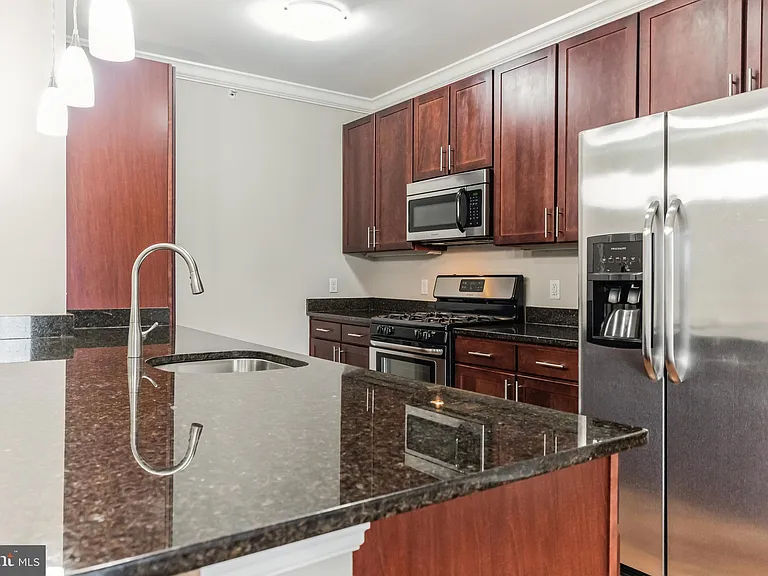 6301 Edsall Rd #521 — Photo 11