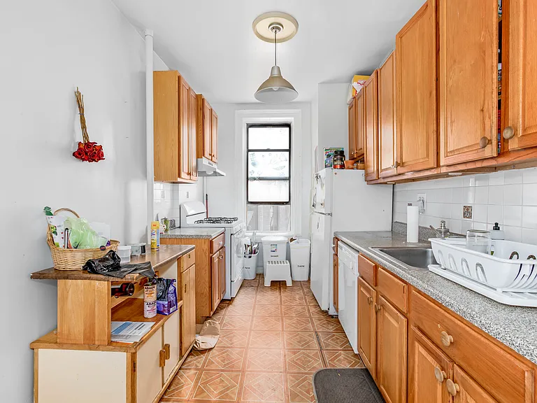 794 Washington Ave #5 — Photo 8