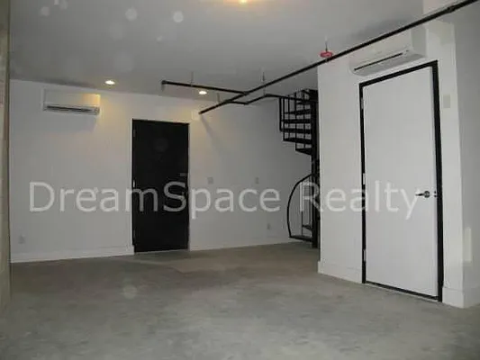Rented by Dream Space Realty | media 30
