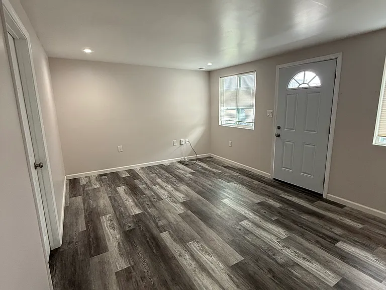 1793 Geneva Ave — Photo 6
