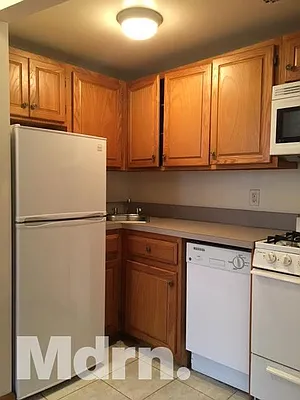 Rented by Mdrn Residential | media 12