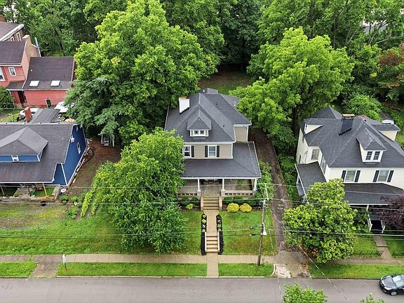 3rd image of 425 Breck Ave