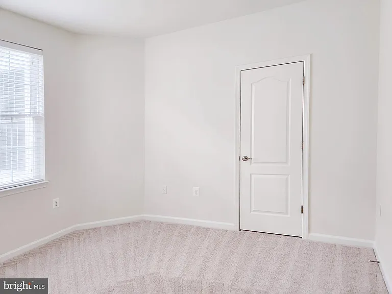 44115 Peirosa Ter — Photo 16