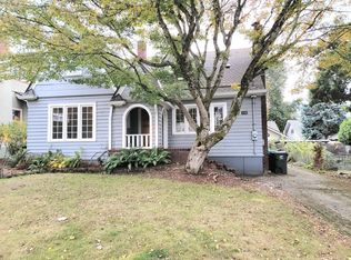 2126 SE Taylor St, Portland, OR 97214