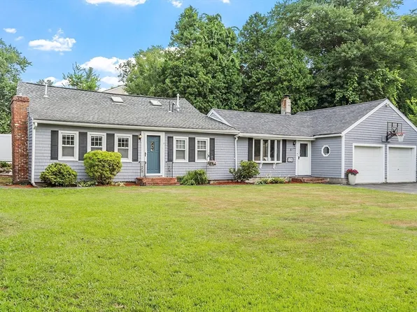 129 Valley Rd, Dracut, MA 01826