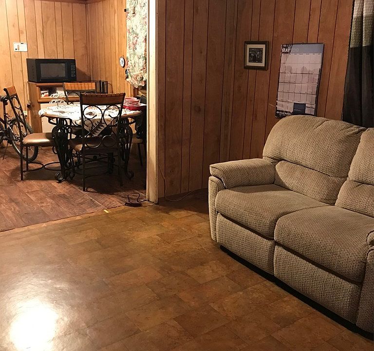 2nd image of 802 N Bell St