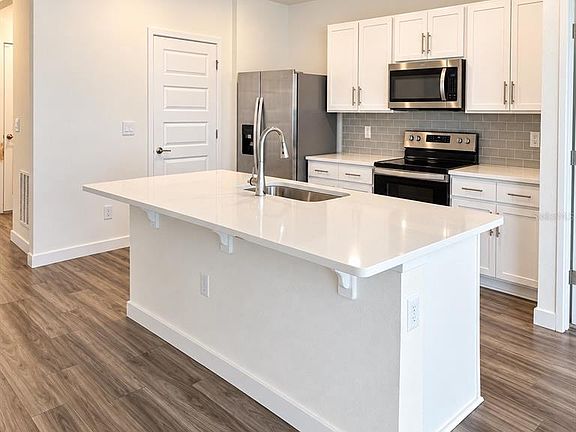 2nd image of 405 CHAYNE PLACE