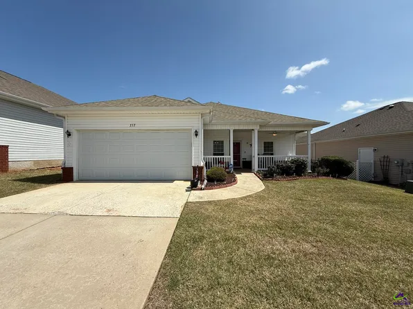 357 Spyglass Hill Dr, Perry, GA 31069