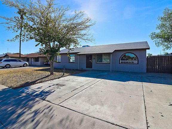 3rd image of 7317 W Sells Dr
