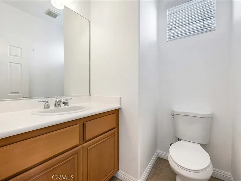 4544 Filson St — Photo 9