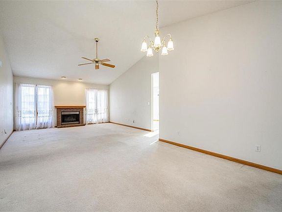 4th image of 1350 Oxford Pl