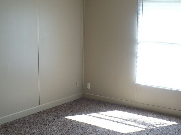Brand new carpet in the bedrooms!