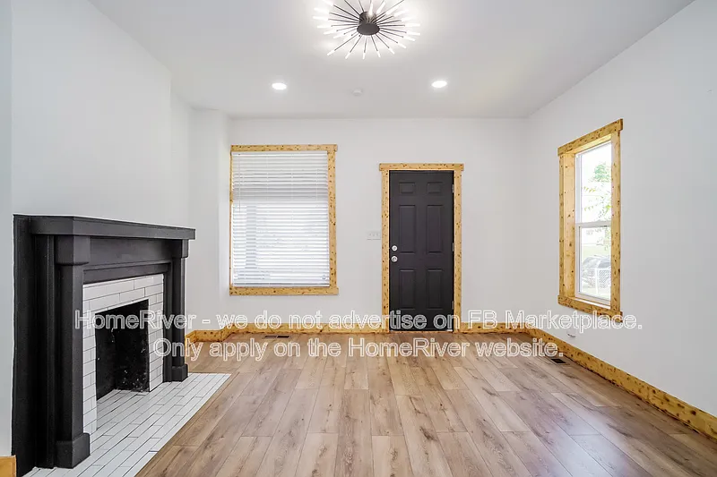 3 bed, 3.0 bath, 1023 sqft, $1,700 — Photo 4