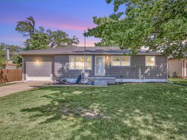 1004 S Poplar St, Newton, KS 67114