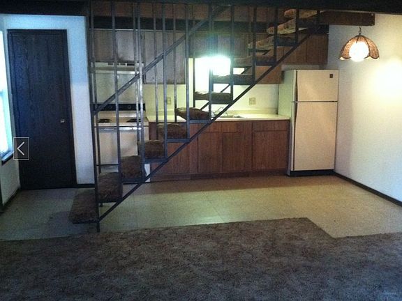2nd image of 1503 Pin Oak Ct APT 14