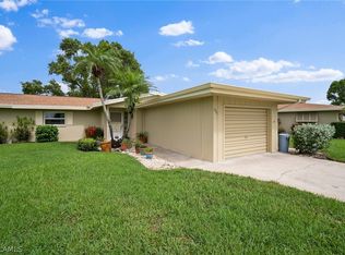 5560 Pendlewood Ln, Fort Myers, FL 33919