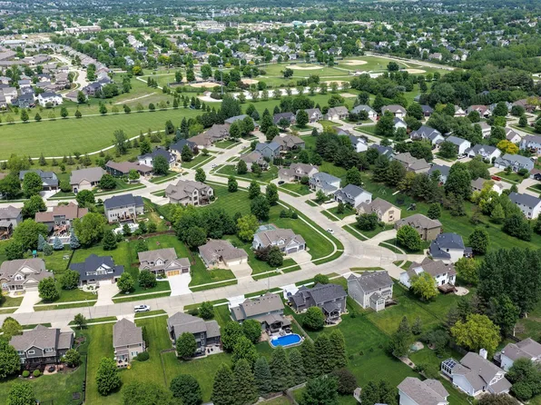 1690 SE Bell Dr, Waukee, IA 50263