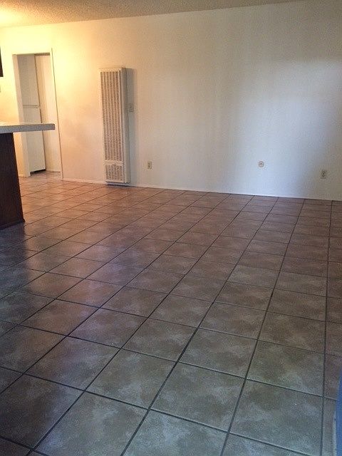 1st image of 930 B Ave APT 7