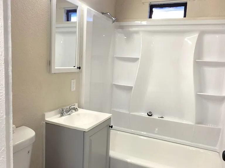 2914 W Almeria Rd #3 — Photo 5