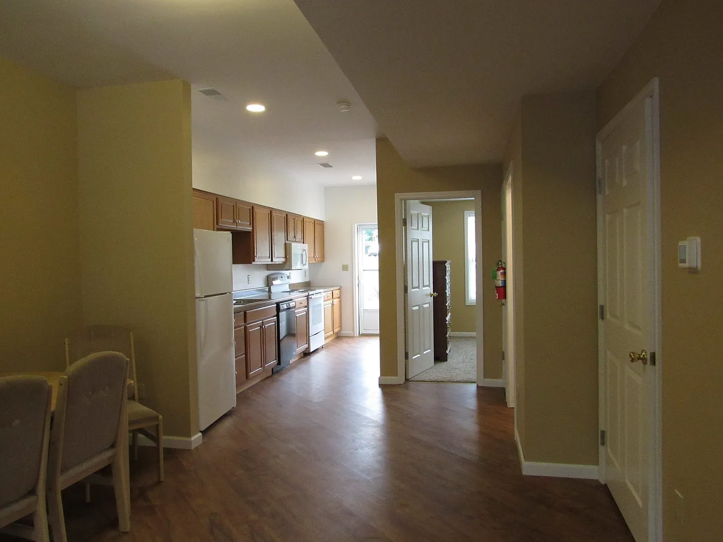 1132 School St — Photo 3