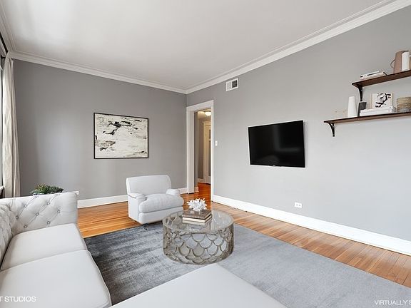 3rd image of 811 W Belle Plaine Ave #306