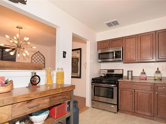 4th image of 5 Darian Ct APT 2D